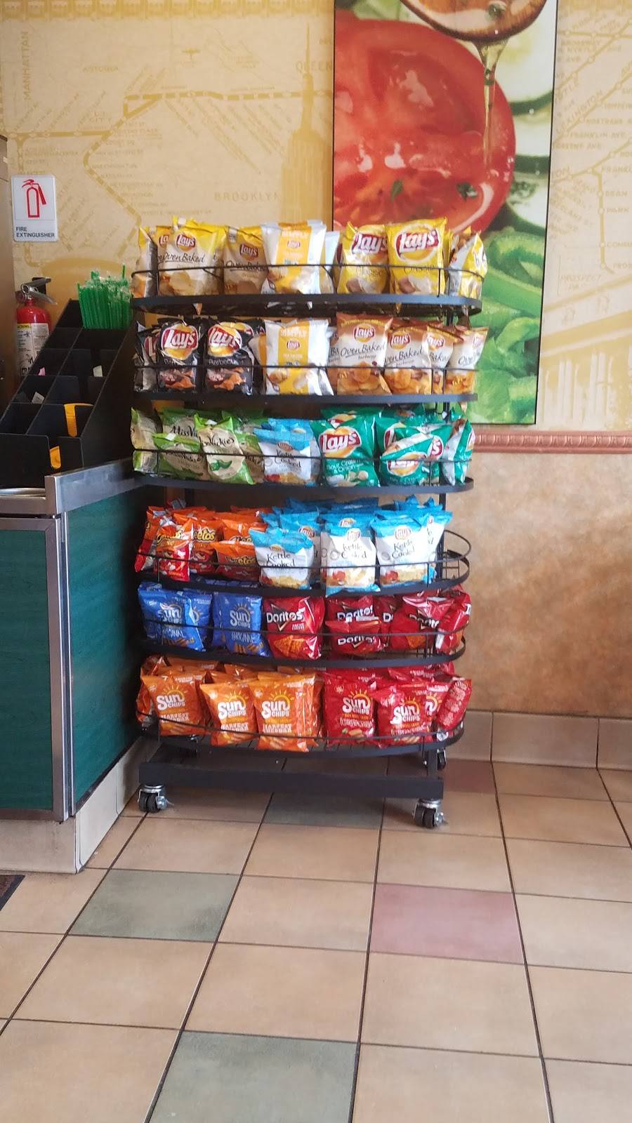 Subway Restaurants | restaurant | 1923 E 7th St #150, Austin, TX 78702, USA | 5124959539 OR +1 512-495-9539