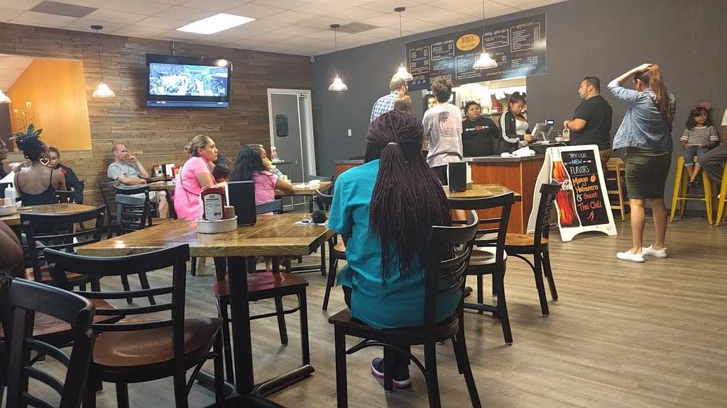 Wings of Winter Garden | restaurant | 12801 W Colonial Dr, Winter Garden, FL 34787, USA | 4076564492 OR +1 407-656-4492