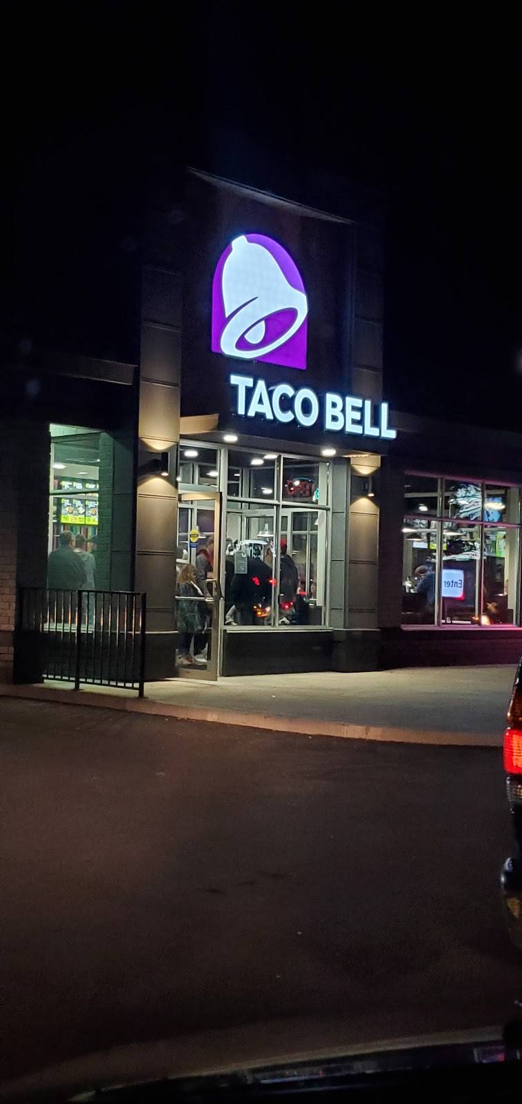 Taco Bell | meal takeaway | 329 Main St E, Kingsville, ON N9Y 1A7, Canada | 5197332733 OR +1 519-733-2733