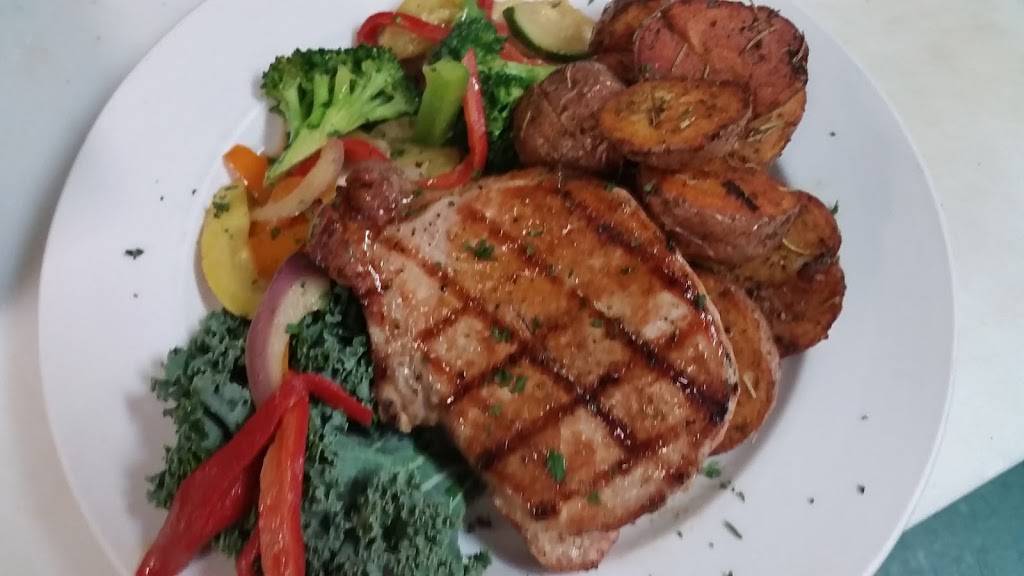 Roby Lees Restaurant & Banquet Center | restaurant | 425 Ridge Rd, Newton Falls, OH 44444, USA | 3308720983 OR +1 330-872-0983