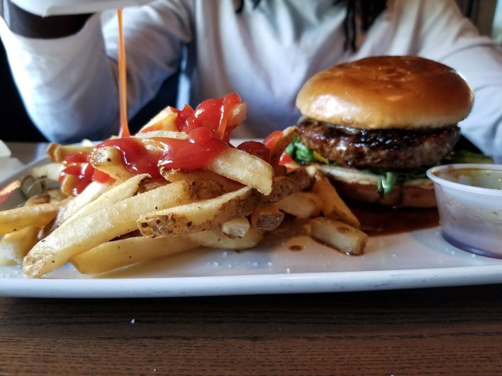 TGI Fridays | restaurant | 15207 Major Lansdale Blvd, Bowie, MD 20716, USA | 3018091345 OR +1 301-809-1345