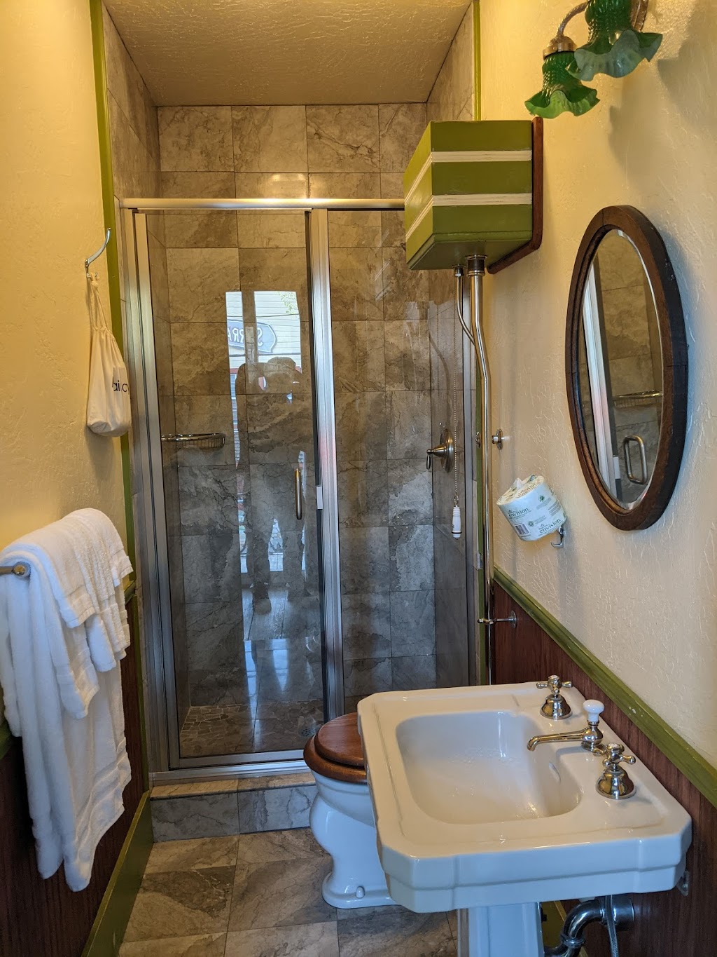 Murphys Historic Hotel | restaurant | 457 Main St, Murphys, CA 95247, USA | 2097283444 OR +1 209-728-3444