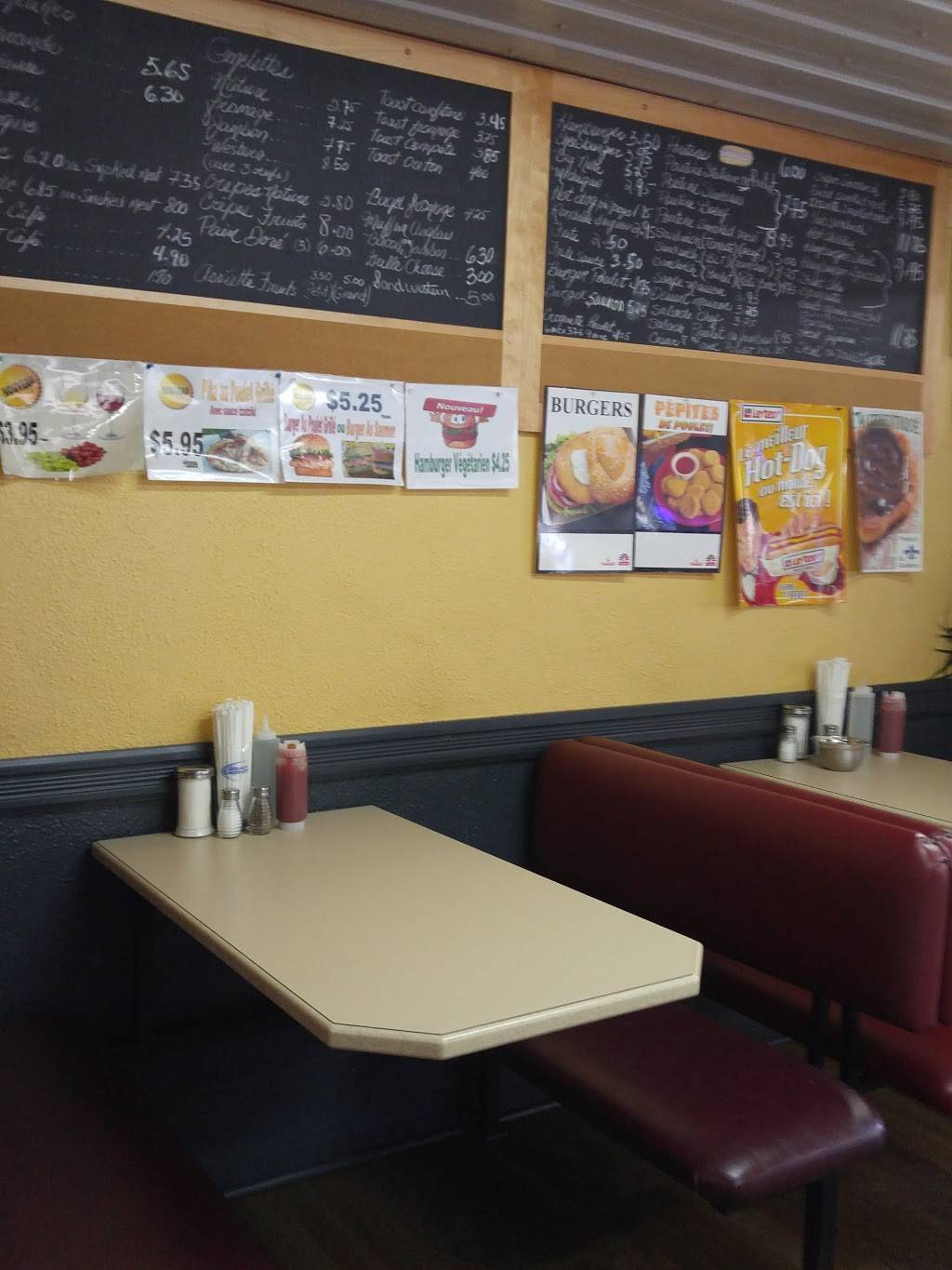 Casse-Croute Chez Claudette | restaurant | 150 Chemin de Ste Marguerite, Sainte-Marguerite-du-Lac-Masson, QC J0T 1L0, Canada | 4502282633 OR +1 450-228-2633