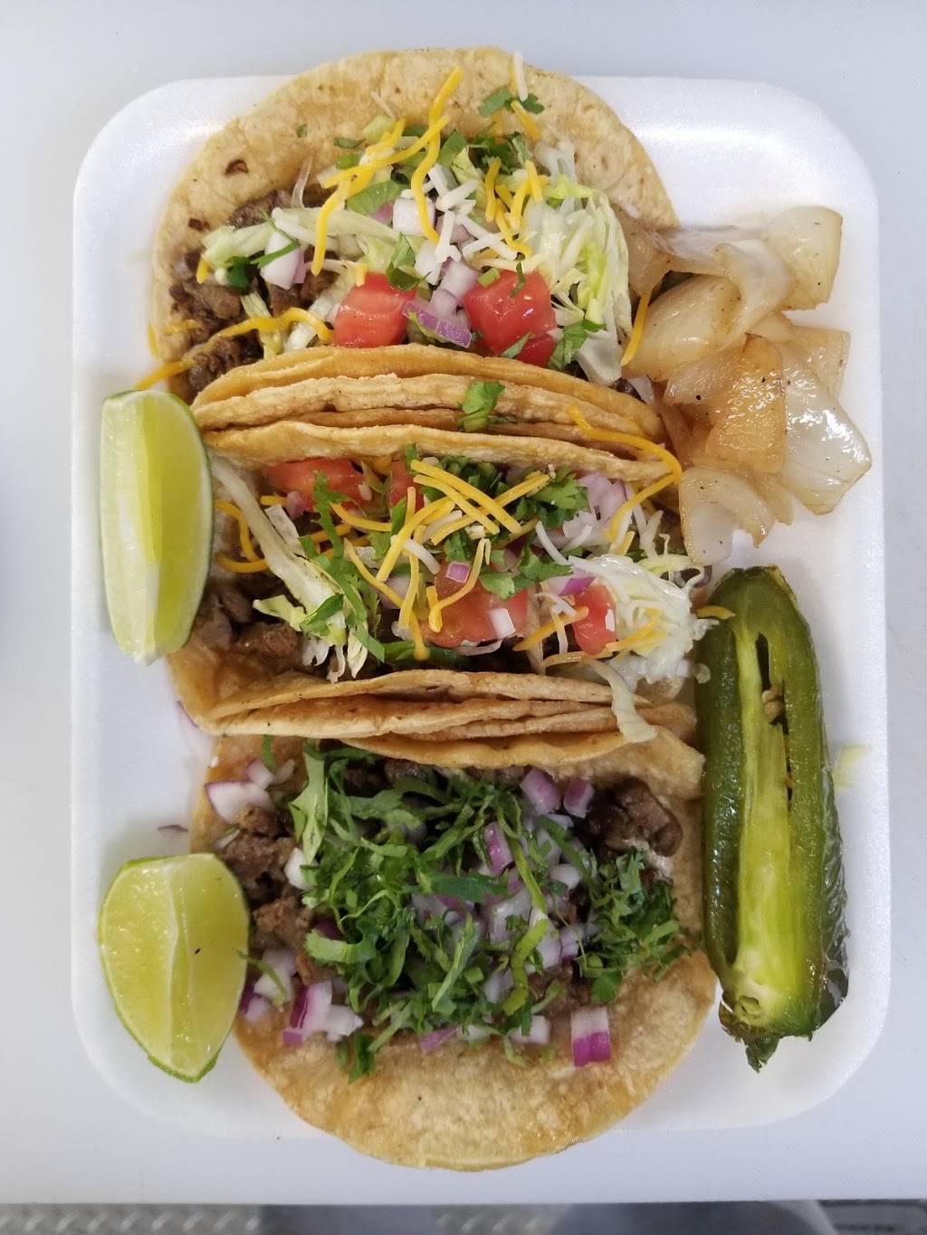 Taqueria los tuxtla mexican food ...food truck | restaurant | 3111 N 36th St, Milwaukee, WI 53216, USA | 4148087112 OR +1 414-808-7112