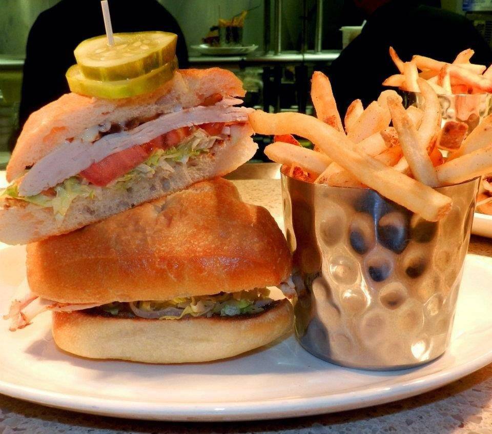 Bullfeathers | restaurant | 410 First St SE, Washington, DC 20003, USA | 2024840228 OR +1 202-484-0228