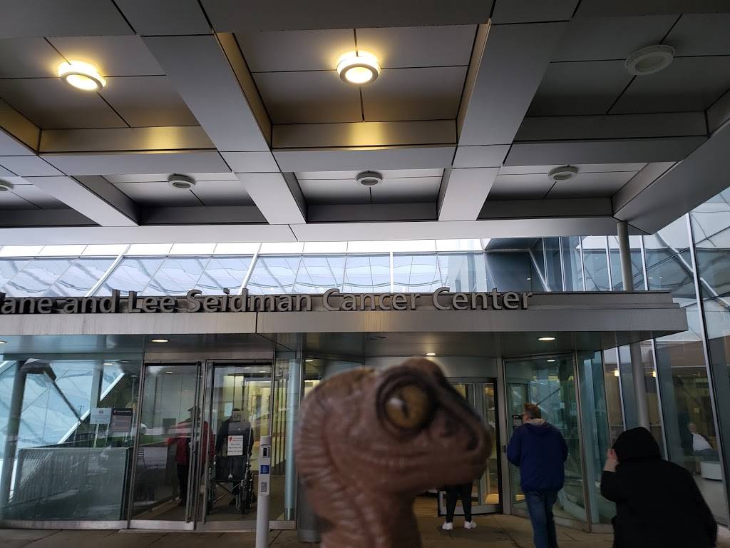 Wolfgang Puck Express | restaurant | 11100 Euclid Ave, Cleveland, OH 44106, USA | 2162863830 OR +1 216-286-3830