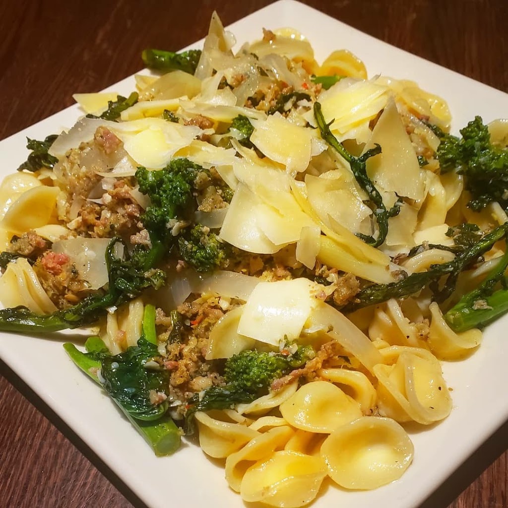 La Famiglia Giorgios Restaurant | restaurant | 112 Salem St, Boston, MA 02113, USA | 6173676711 OR +1 617-367-6711