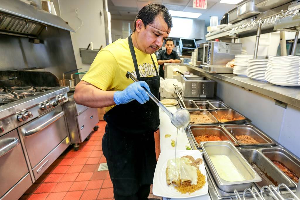 Los Amigos Don Juan | restaurant | 19333 Victor Pkwy, Livonia, MI 48152, USA | 7348554852 OR +1 734-855-4852