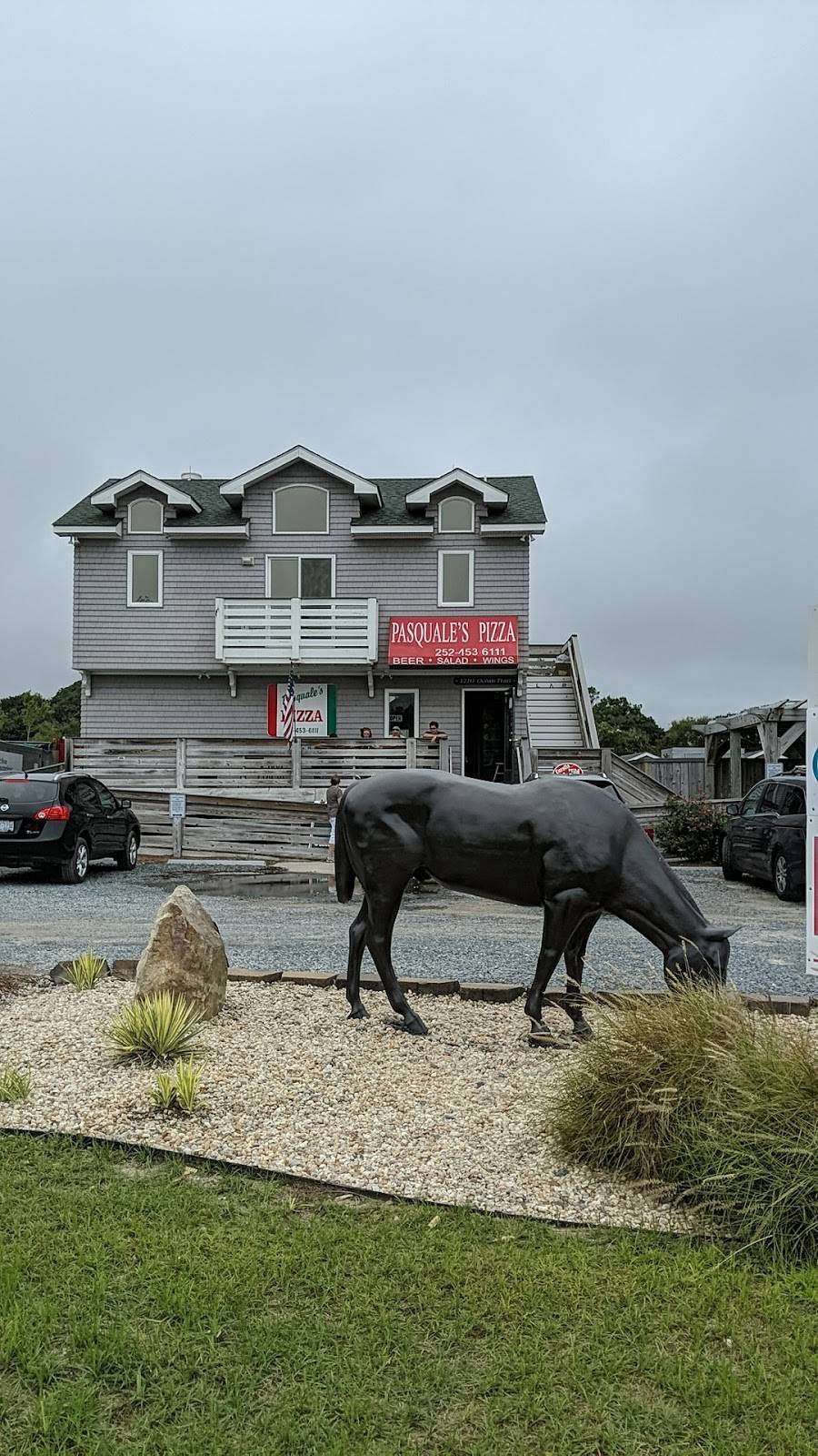 Pasquales Pizza and Pub | restaurant | 1210 Ocean Trail, Corolla, NC 27927, USA | 2524536111 OR +1 252-453-6111