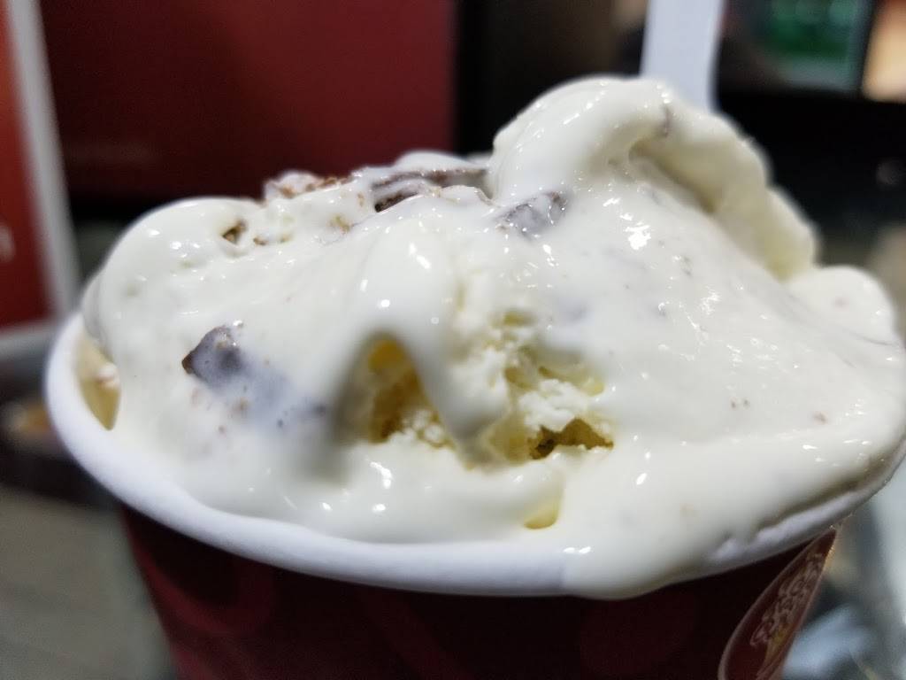 Cold Stone Creamery | bakery | 3426 Lithia Pinecrest Rd, Valrico, FL 33596, USA | 8136812223 OR +1 813-681-2223