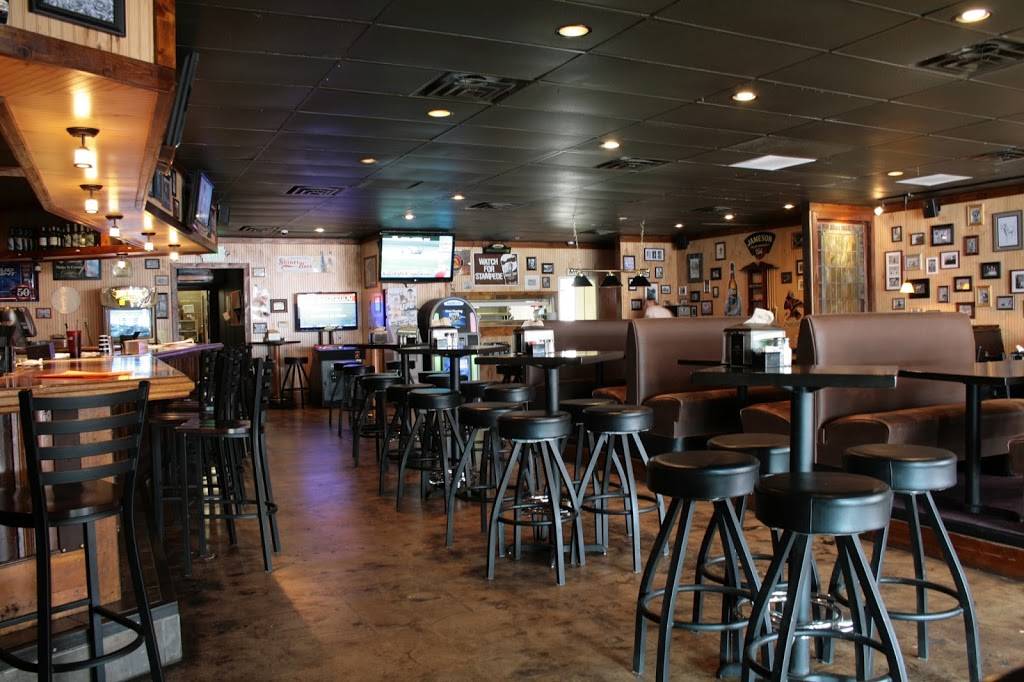 Doghouse Tavern | restaurant | 3100 S Sheridan Blvd, Denver, CO 80227, USA | 3039361376 OR +1 303-936-1376