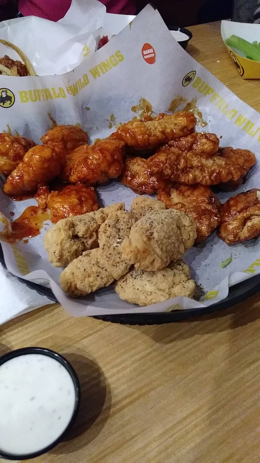 Buffalo Wild Wings | meal takeaway | 1901 Main St SW, Los Lunas, NM 87031, USA | 5055659464 OR +1 505-565-9464