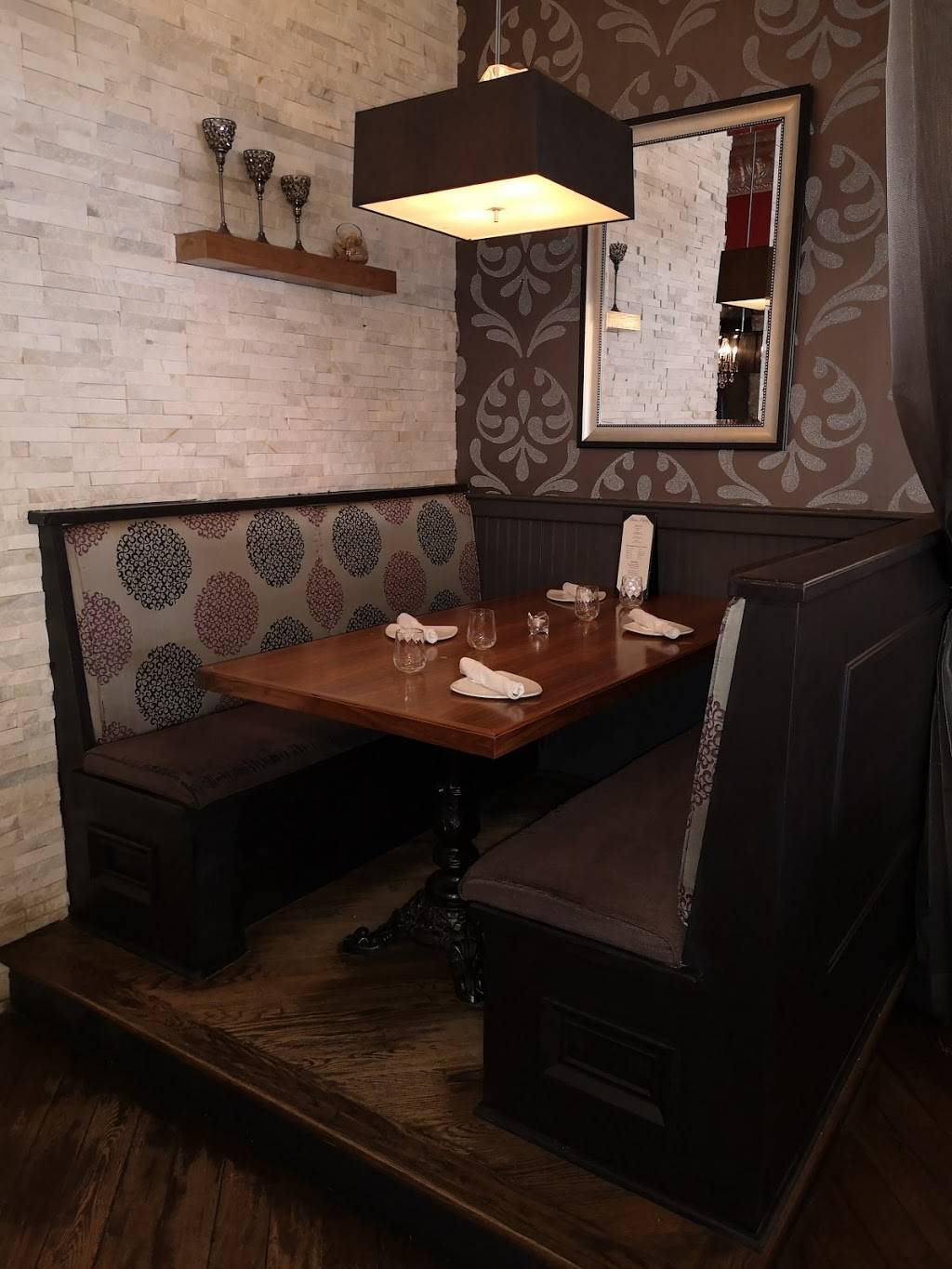 Bar Vita | restaurant | 413 George St N, Peterborough, ON K9H 3R4, Canada | 7057433339 OR +1 705-743-3339