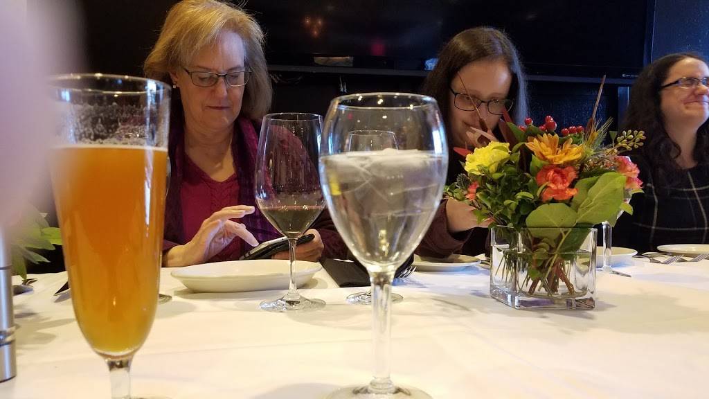 Mortons The Steakhouse | restaurant | 1751 Freedom Dr, Naperville, IL 60563, USA | 6305771372 OR +1 630-577-1372