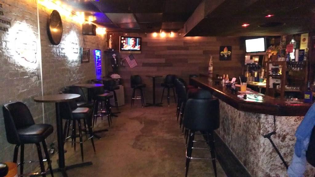 French Connection Bar | restaurant | 12114 Old Hammond Hwy, Baton Rouge, LA 70816, USA | 2252726590 OR +1 225-272-6590