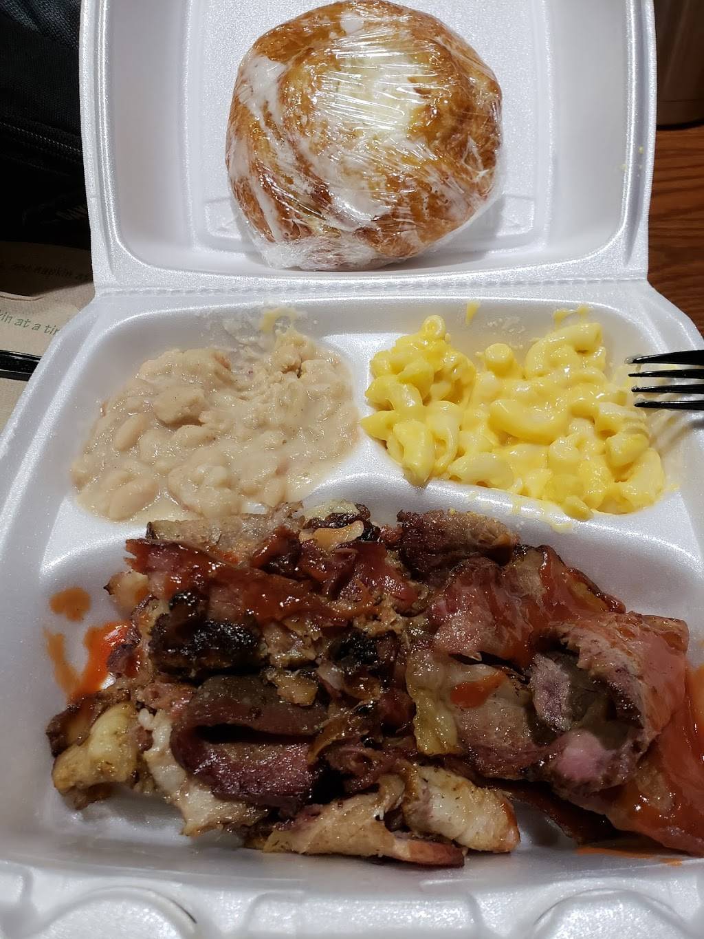 Swetts | restaurant | 1 Terminal Dr, Nashville, TN 37214, USA | 6152754332 OR +1 615-275-4332