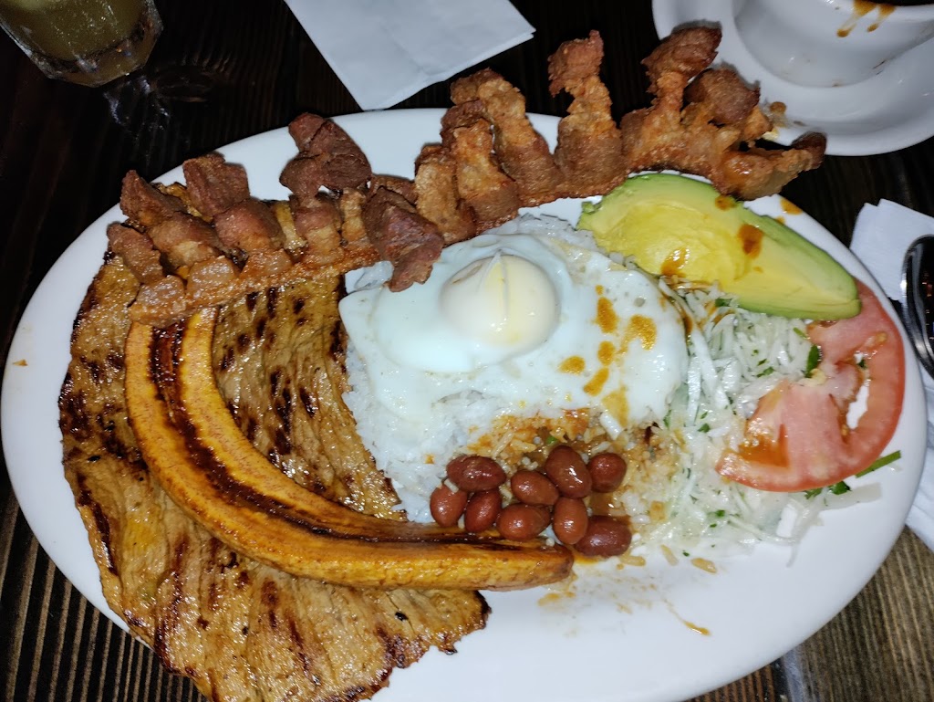 La Ruana Paisa Restaurant & Bar | restaurant | 92-03 37th Ave, Queens, NY 11372, USA | 7185078191 OR +1 718-507-8191