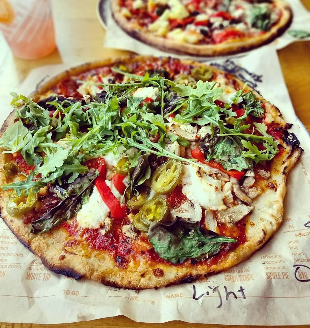 Blaze Pizza | meal takeaway | 5712 W Touhy Ave, Niles, IL 60714, USA | 8472649262 OR +1 847-264-9262