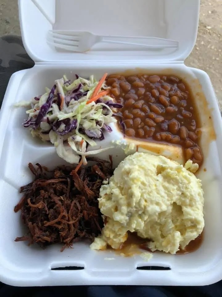 Bootleg BBQ | restaurant | 7 Magnolia Rd, Laurel, MS 39443, USA | 6013425227 OR +1 601-342-5227