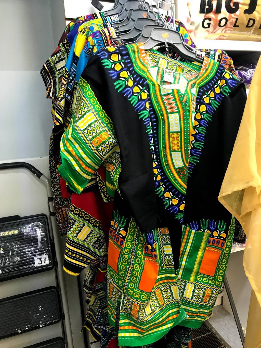 Uncle musa urban fashion | restaurant | 6519 Woodland Ave, Philadelphia, PA 19142, USA | 2672922050 OR +1 267-292-2050