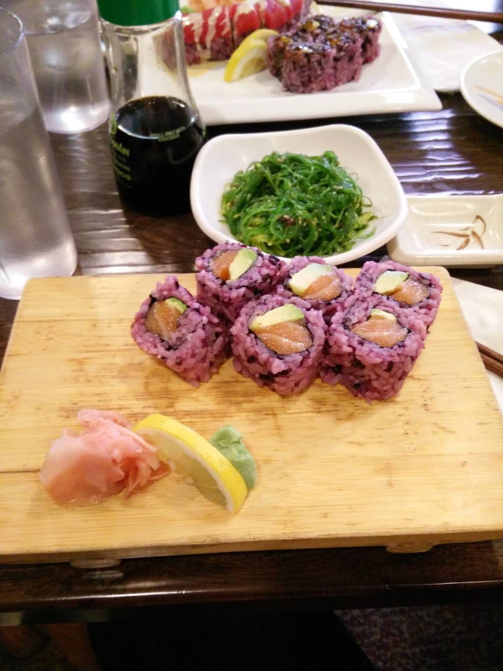 Sushi On Chapel | restaurant | 1022 Chapel St # C, New Haven, CT 06510, USA | 2037764200 OR +1 203-776-4200