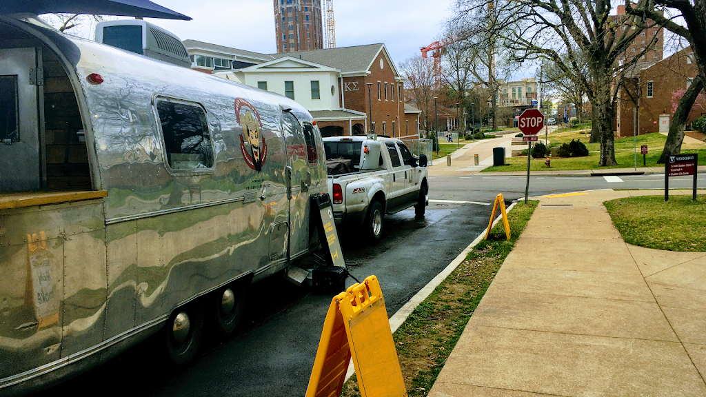 Holy Smokes Kosher | restaurant | 300 24th Ave S, Nashville, TN 37212, USA | 5204256411 OR +1 520-425-6411