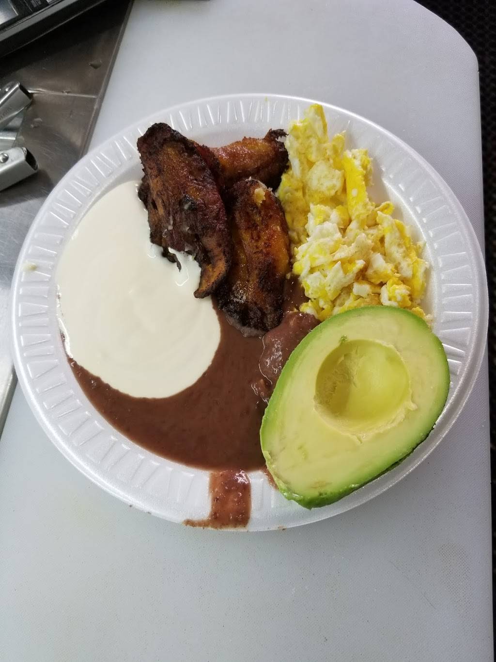 Izalco Deli | restaurant | 3239, 1558 Brentwood Rd, Bay Shore, NY 11706, USA | 6312062979 OR +1 631-206-2979