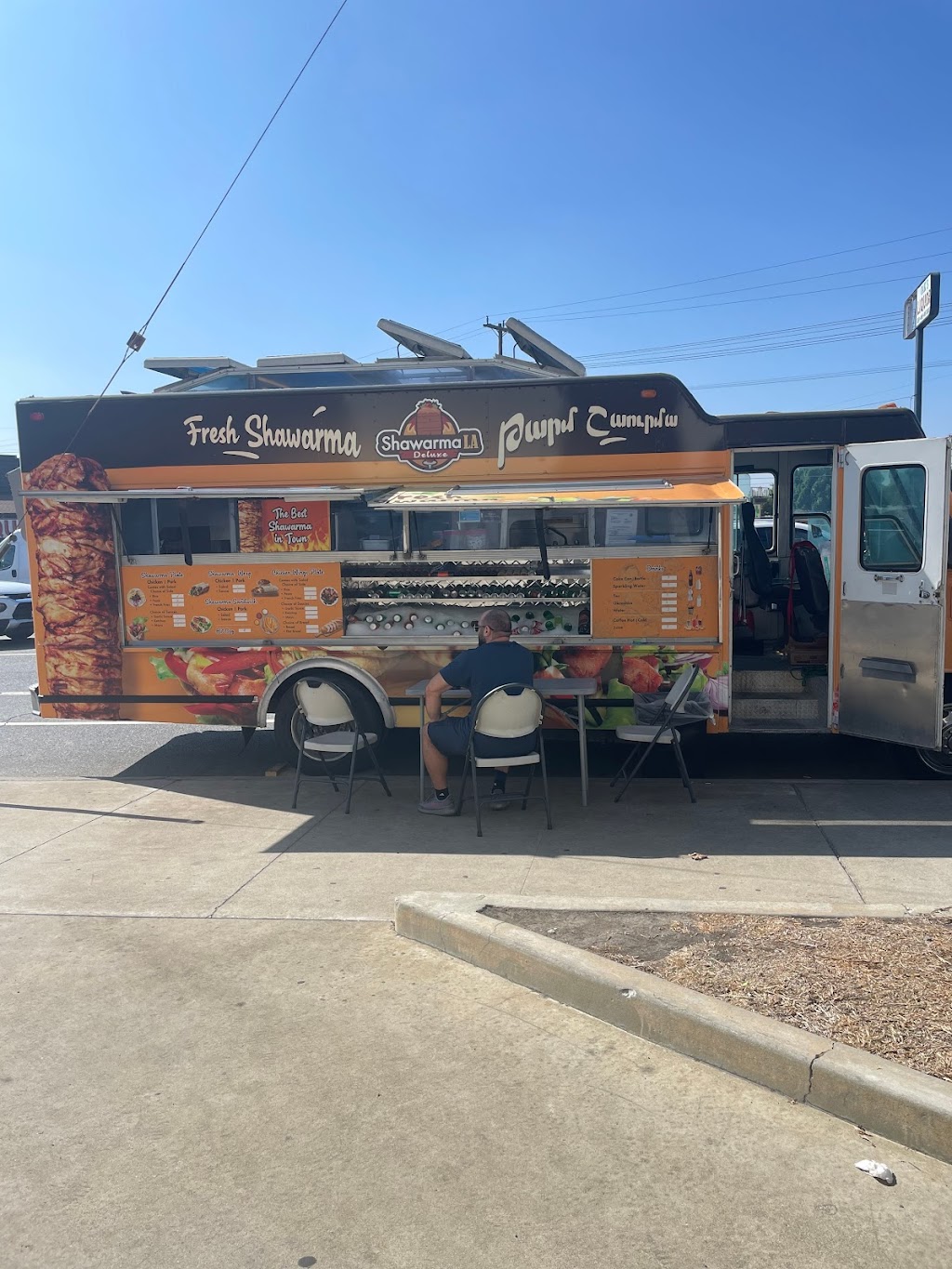 Shawarma Deluxe | restaurant | 8840 Glenoaks Blvd, Sun Valley, CA 91352, USA | 8183375757 OR +1 818-337-5757