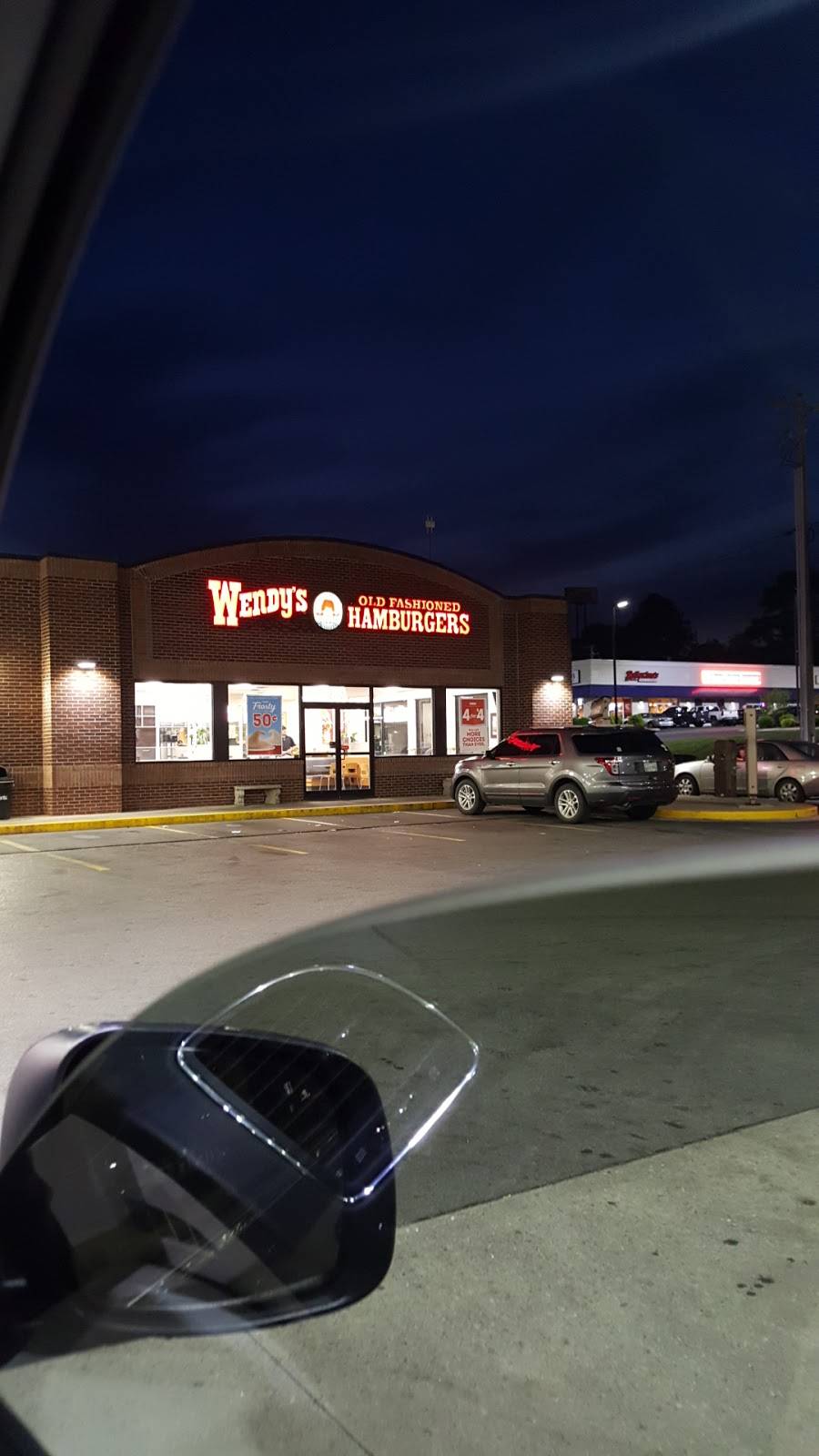 Wendys | restaurant | 502 Gordonsville Hwy, Gordonsville, TN 38563, USA | 6156833421 OR +1 615-683-3421