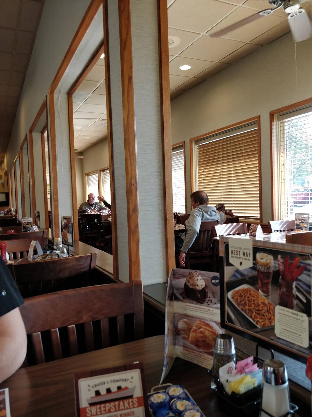 Bob Evans | restaurant | 1111 N County Line St, Fostoria, OH 44830, USA | 4194359585 OR +1 419-435-9585