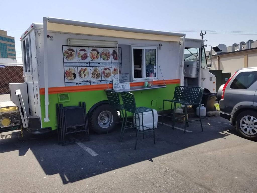 El Camaleon Food Truck | restaurant | 11215 Veirs Mill Rd, Wheaton, MD 20902, USA | 2407063237 OR +1 240-706-3237