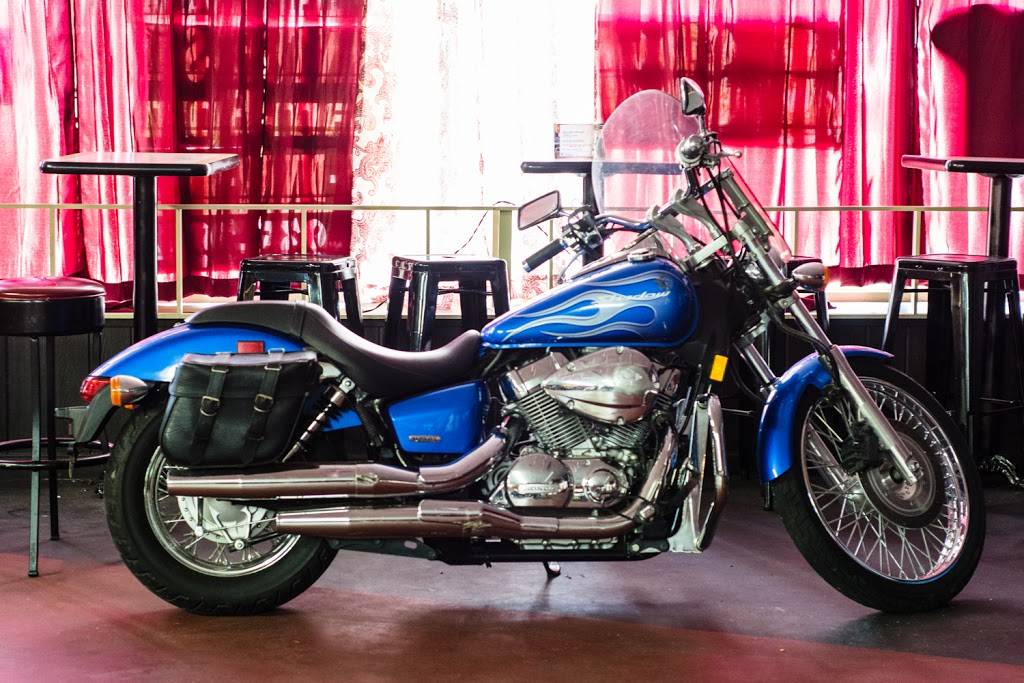 Bettys Blues After Dark | restaurant | 17260 US-64, Somerville, TN 38068, USA | 9012357254 OR +1 901-235-7254