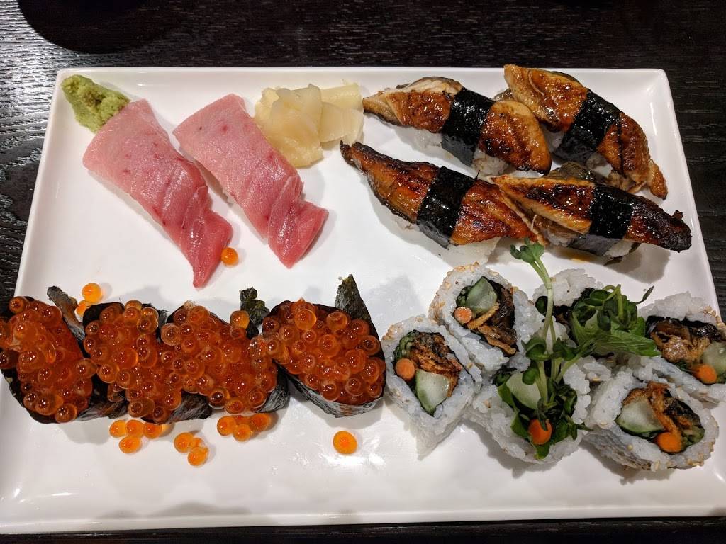 Mitchs Fish Market & Sushi Bar | restaurant | 524 Ohohia St, Honolulu, HI 96819, USA | 8088377774 OR +1 808-837-7774