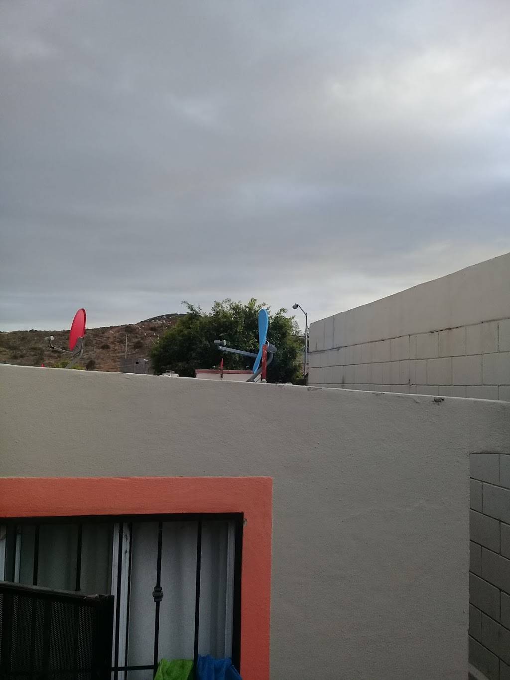 Hamburguesas Y Hot Dogs Sonora | restaurant | Avenida del Fresno, Fraccionamiento Los Encinos, Ensenada, B.C., Mexico | 016462459141 OR +52 646 245 9141