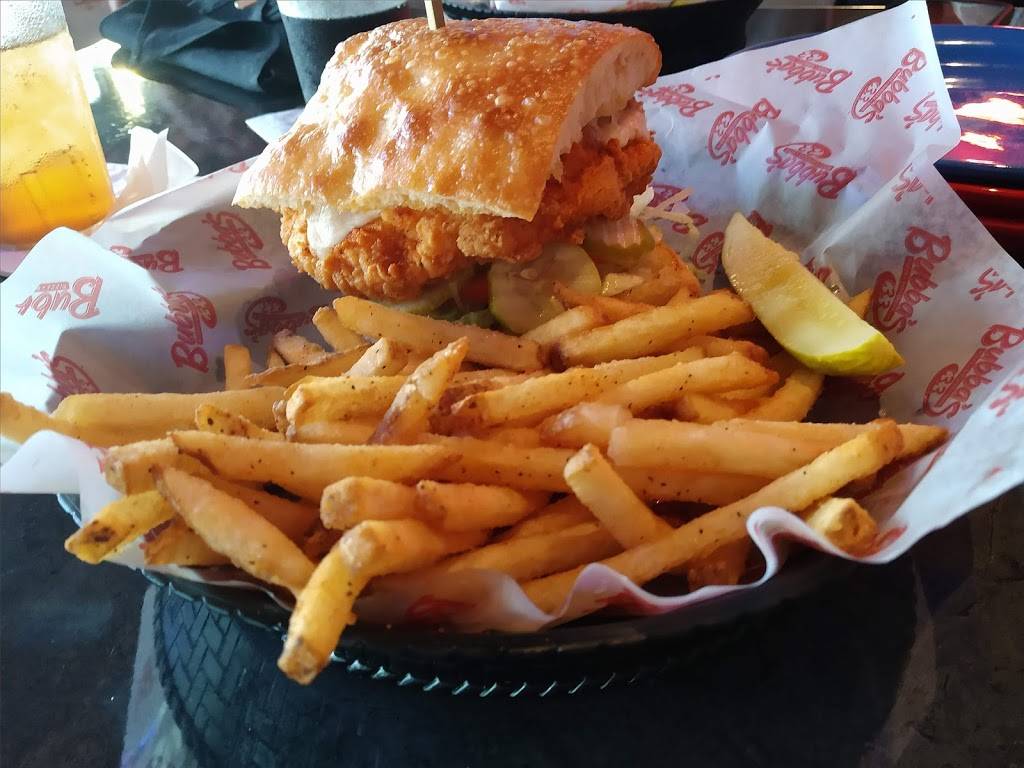 Bubbas 33 | restaurant | 1725 Debaun Ave, Chesapeake, VA 23320, USA | 7574474242 OR +1 757-447-4242