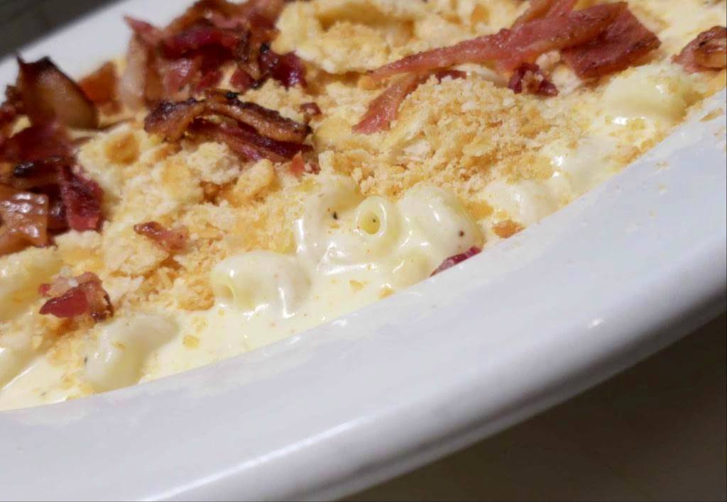 Bricks | restaurant | 641 Atwood Ave, Cranston, RI 02920, USA | 4014730148 OR +1 401-473-0148