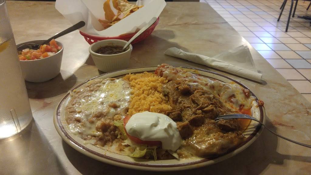 El Patio Restaurant | restaurant | 575 Broadway Ave, Hamilton City, CA 95951, USA | 5308260540 OR +1 530-826-0540