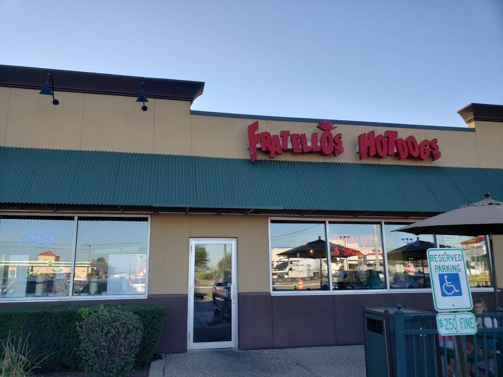 Fratellos Hot Dogs | restaurant | 31682 N US Hwy 12, Volo, IL 60073, USA | 8153442692 OR +1 815-344-2692