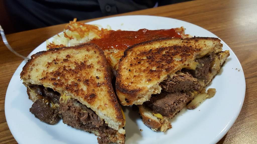 Dennys | restaurant | 13165 Main St, Hesperia, CA 92345, USA | 7609477180 OR +1 760-947-7180