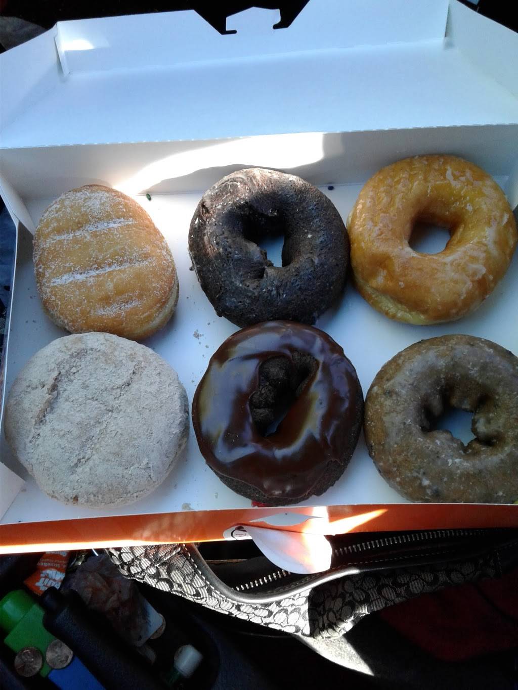 Dunkin | bakery | 4822 S, US-1, Fort Pierce, FL 34982, USA | 7728016593 OR +1 772-801-6593