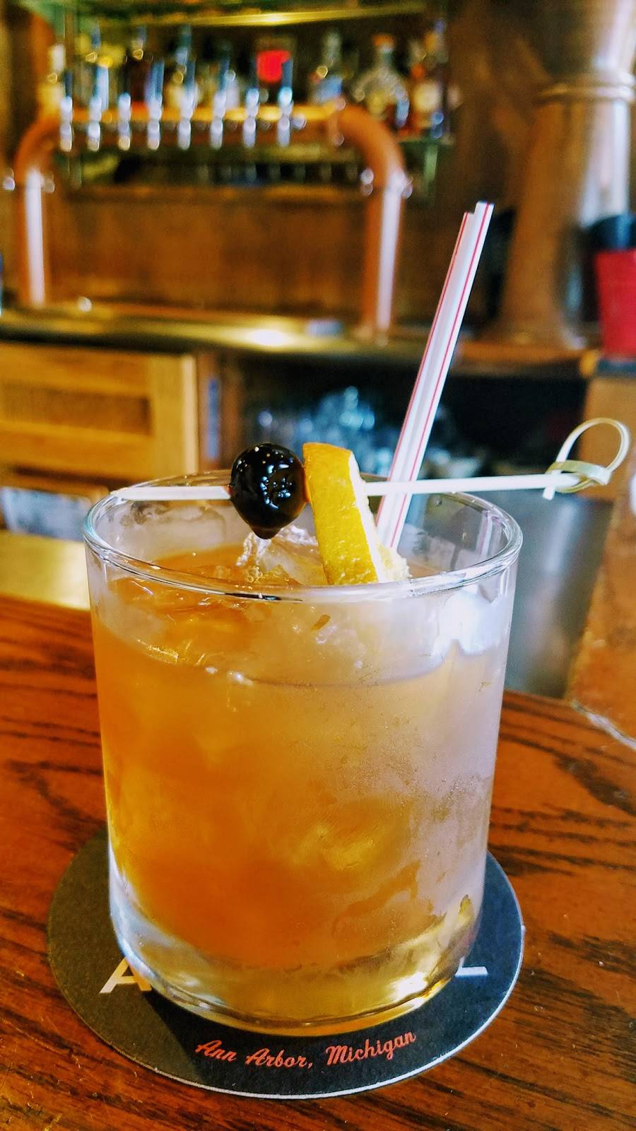 Grizzly Peak Brewing Co. | restaurant | 120 W Washington St, Ann Arbor, MI 48104, USA | 7347417325 OR +1 734-741-7325