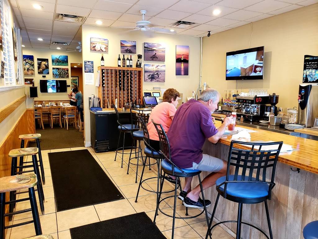 Hurricane Cafe | cafe | 14050 US-1, Juno Beach, FL 33408, USA | 5616302012 OR +1 561-630-2012