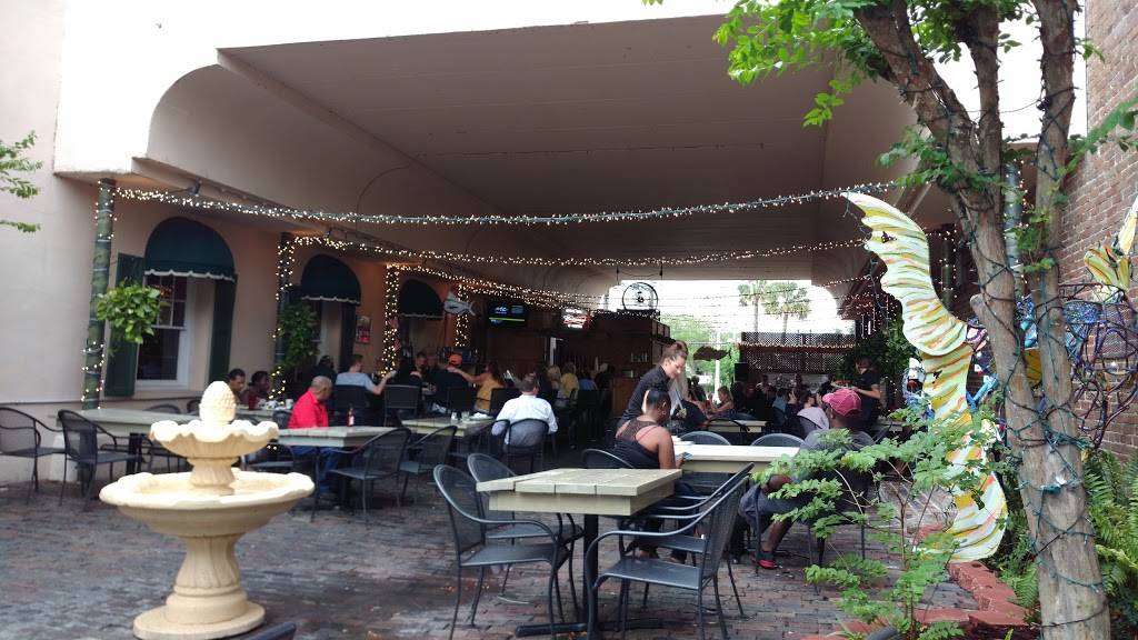 The Breezeway Restaurant & Bar | restaurant | 112 E 1st St, Sanford, FL 32771, USA | 4078781284 OR +1 407-878-1284