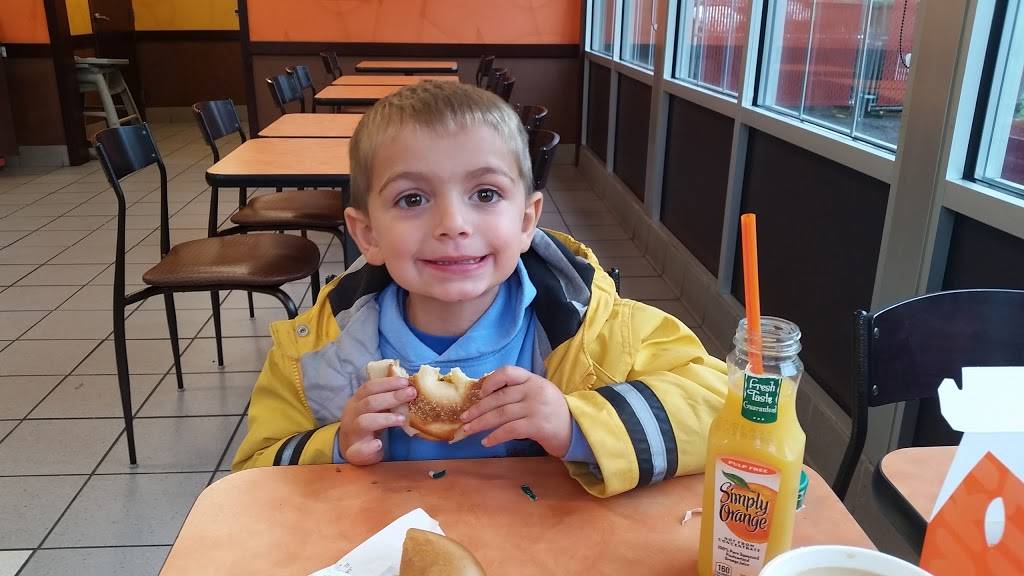 Dunkin | bakery | 977 Boston Post Rd, Westbrook, CT 06498, USA | 8603997008 OR +1 860-399-7008