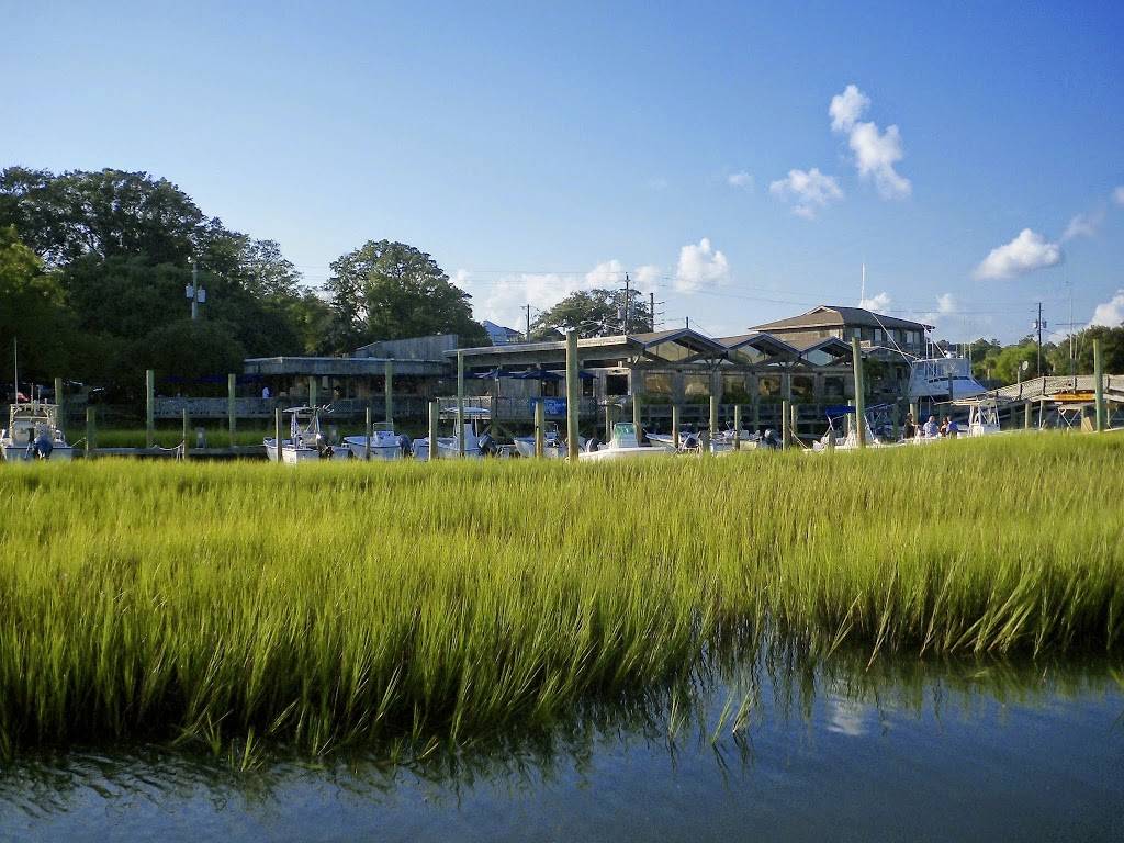 The Bridge Tender | restaurant | 1414 Airlie Rd, Wilmington, NC 28403, USA | 9102564519 OR +1 910-256-4519