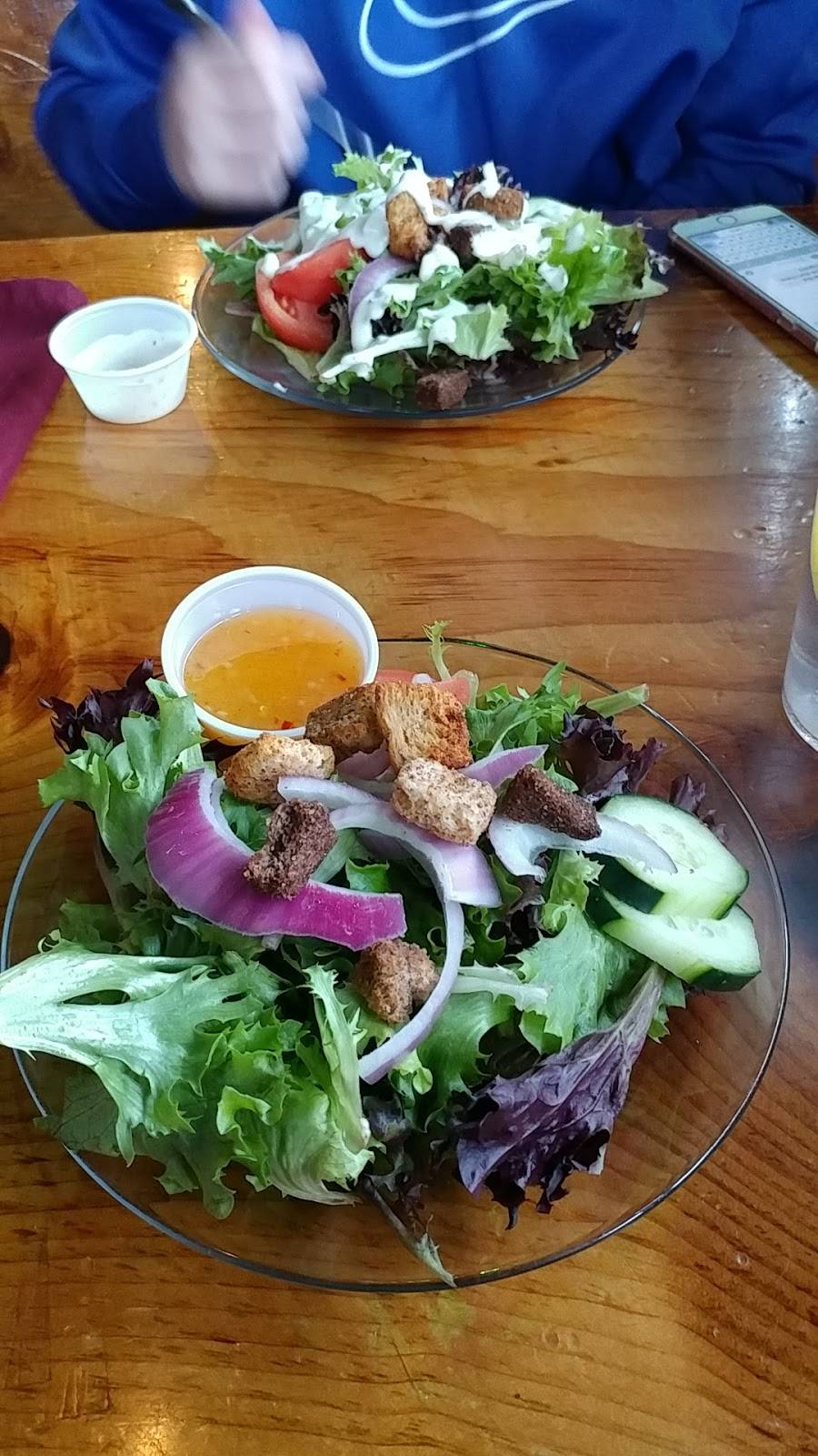 Lucky Dog Tavern & Grill | restaurant | 53 South Main St, Plymouth, NH 03264, USA | 6035362260 OR +1 603-536-2260