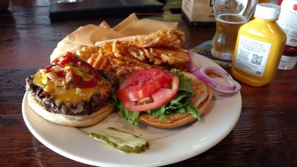 Savannah Taphouse | restaurant | 125 E Broughton St, Savannah, GA 31401, USA | 9122018277 OR +1 912-201-8277