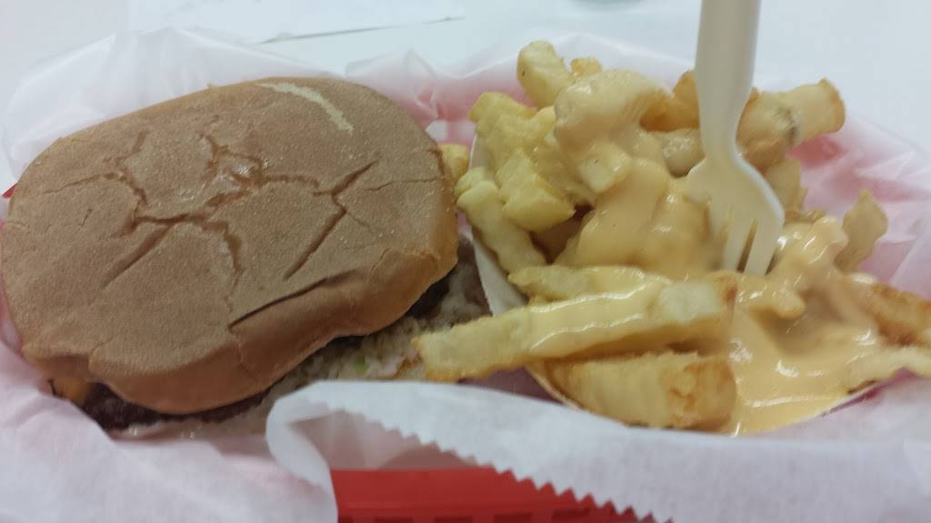 Chriss Drive In | restaurant | Siler City, NC 27344, USA | 9196632333 OR +1 919-663-2333