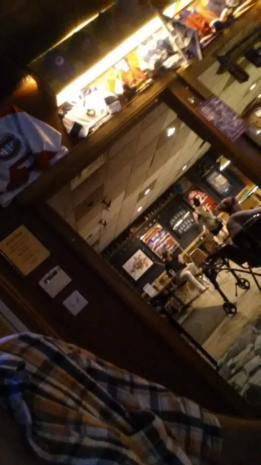 Seminole Bar & Grill | restaurant | 3933 Seminole St, Windsor, ON N8Y 1Z1, Canada | 5199440000 OR +1 519-944-0000