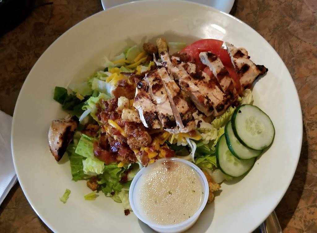 Joeys Italian Grille | restaurant | 209 Center St, Chardon, OH 44024, USA | 4402790031 OR +1 440-279-0031